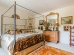 Four poster bed Four poster bed